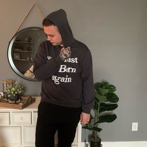 Meet your Posher, Christian